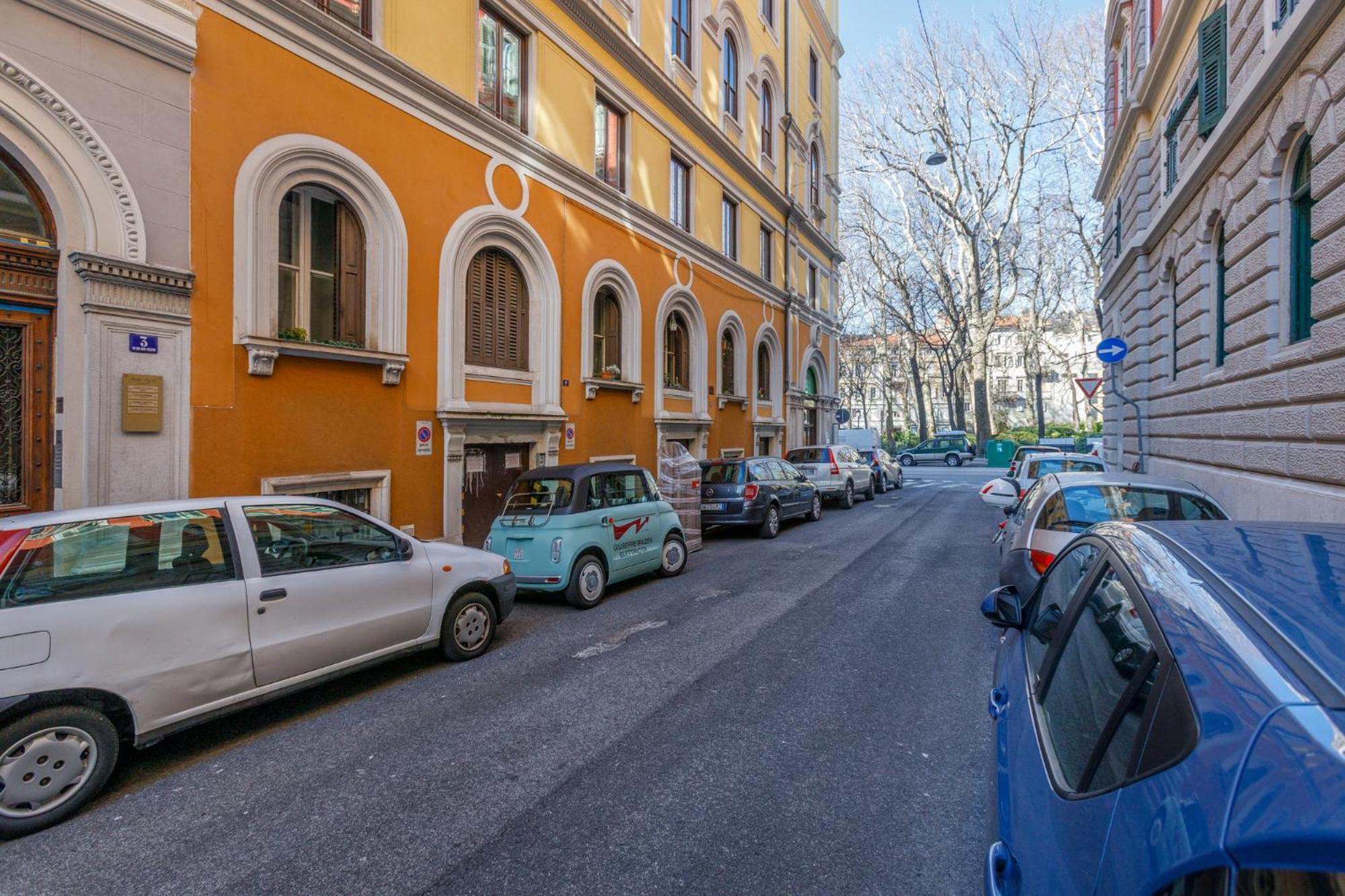 Central Trieste - Elegant City Stay מראה חיצוני תמונה